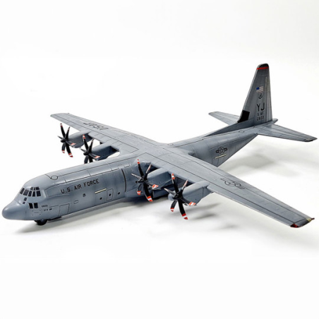 Plastic model aircraft C-130 J-30 Super Hercules 1:144 Model kit 